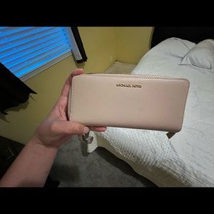 Michael Kors Large Continental Wallet